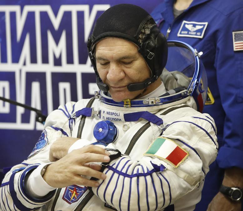  Paolo Nespoli member (AP Photo/Dmitri Lovetsky)