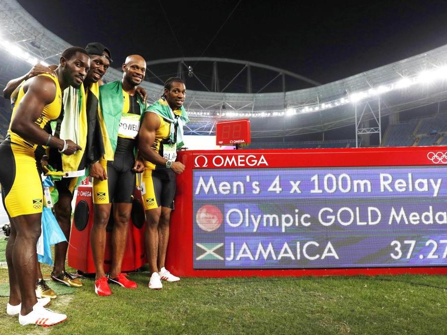 2016.  Conclude la sua ultima avventura olimpica, conquistando l'oro olimpico con la staffetta 4×100 a Rio 2016. Da sinistra, Nickel Ashmeade, Usain Bolt, Asafa Powell e Yohan Blake. (AFP) 