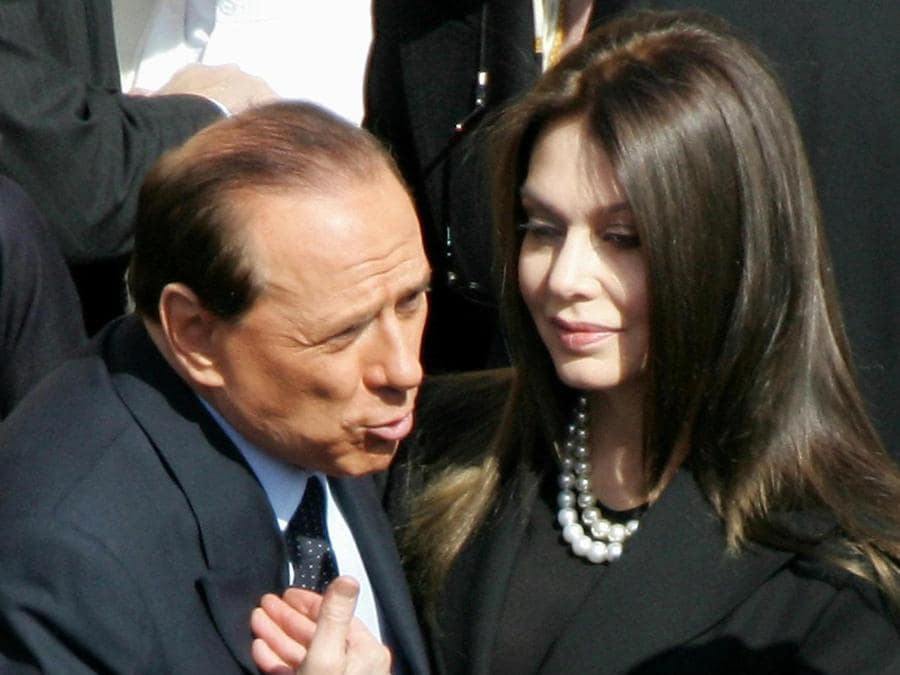 2005 - in piazza San Pietro per la messa di inaugurazione del pontificato di Papa Benedetto XVI (ANSA/ETTORE FERRARI)