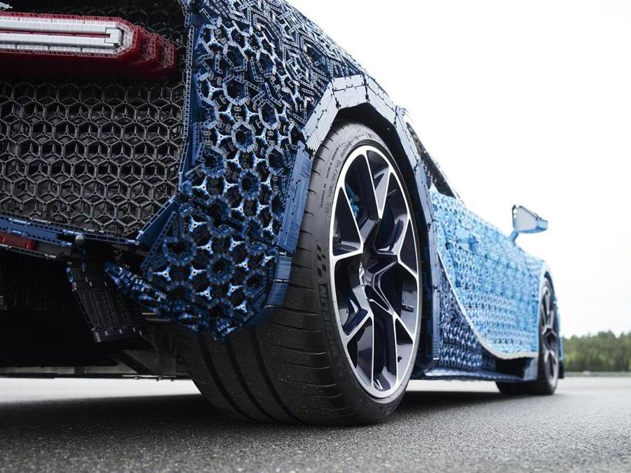 Una Bugatti Chiron realizzata con i mattoncini Lego - Il Sole 24 ORE