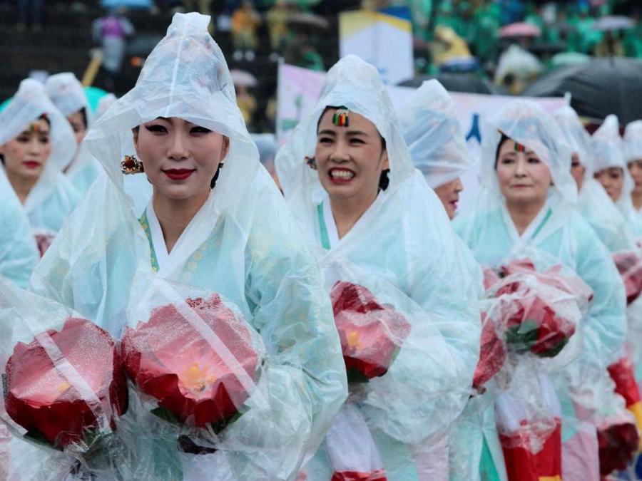Seoul, la festa delle lanterne apre i festeggiamenti per il compleanno di Buddha (REUTERS/Kwak Sung-Kyung)