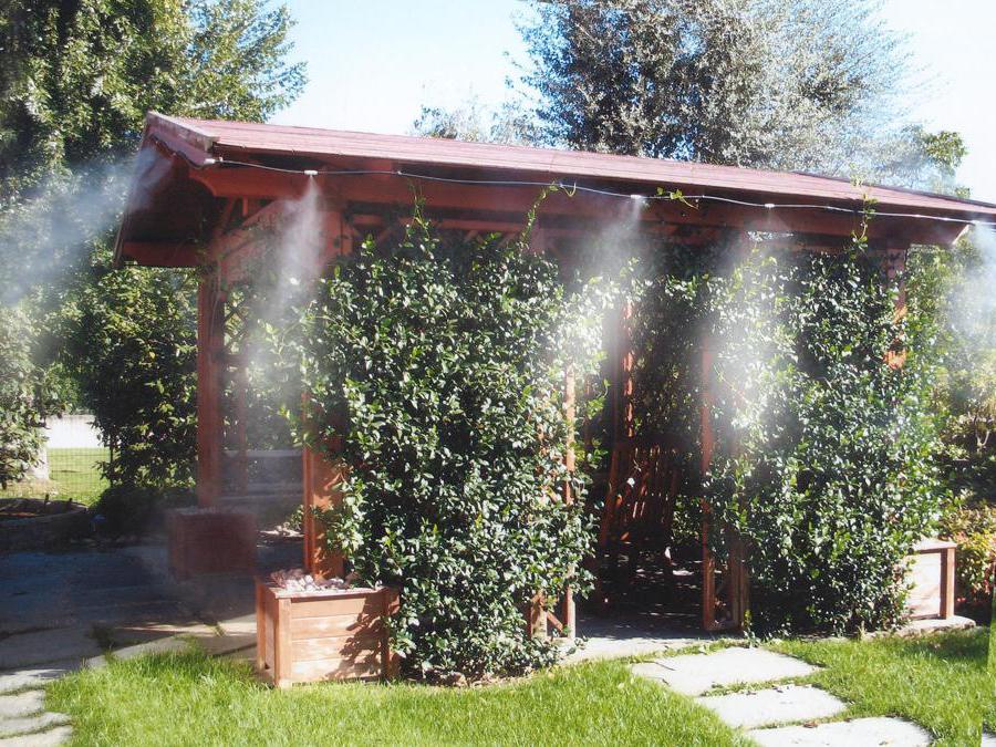 BERMAR,una realizzazione di uno specialista che sa rendere confortevoli spazi all'aperto anche con temperature elevate, tramite il raffrescamento a nebulizzazione con ventilazione, installato su misura