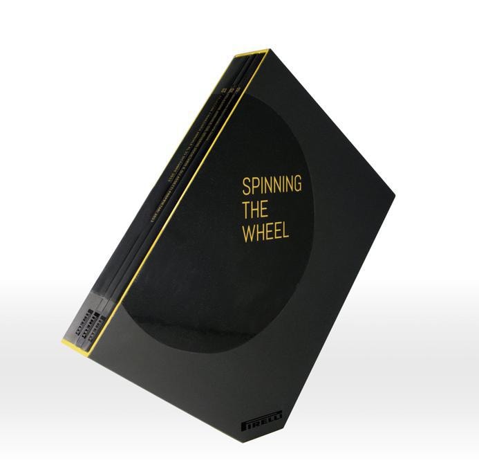 Copertina Annual Report Pirelli 2013  «Spinning the wheel»