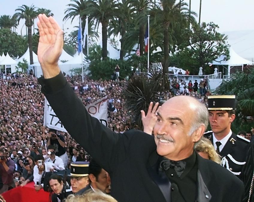 14 Maggio 1999 Sean Connery al Palais des Festivals prima della proiezione di "Entrapment"al 52mo Festival di Cannes (Photo by Christophe SIMON / AFP)