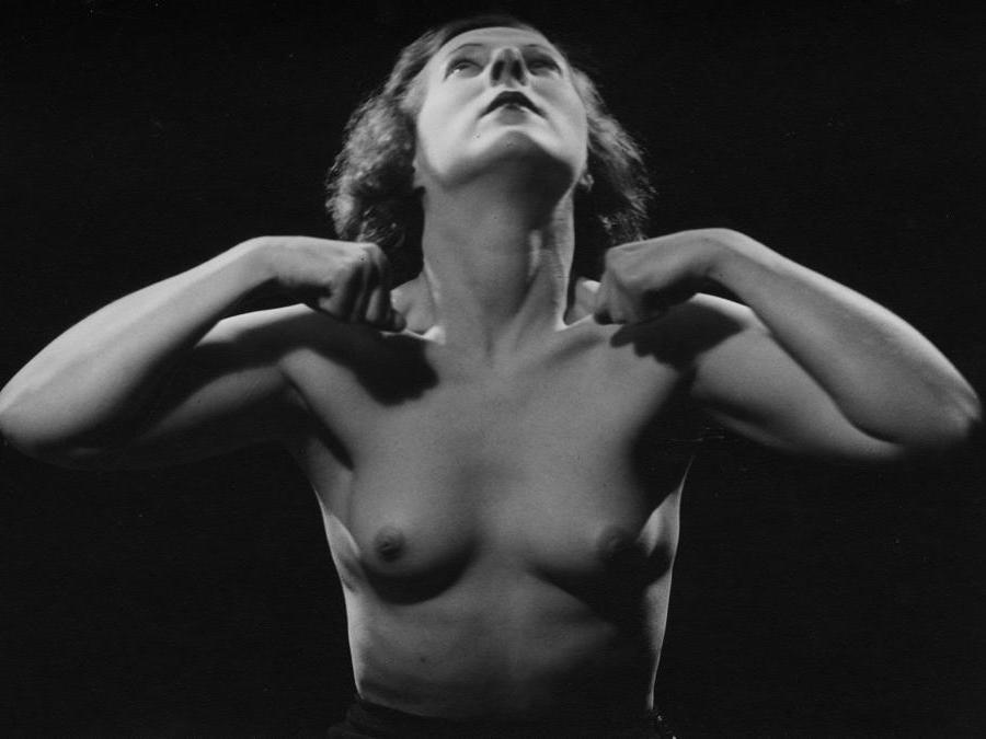 Man Ray, Senza Titolo (nudo), 1934-1981, cm 13 x 22, Collezione Csac, Università di Parma, courtesy Csac, Università di Parma, Sezione Fotografia, © Man Ray Trust by Siae 2019