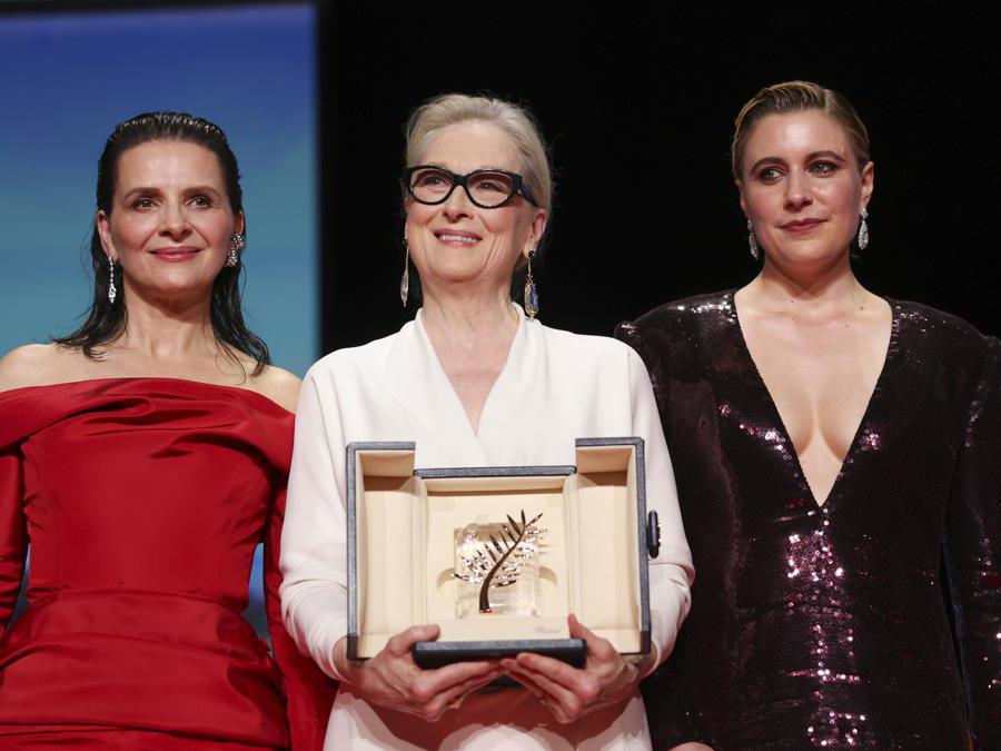 Meryl Streep  con l’attrice francese Julienne Binoche e il Presidente della  giuria del Festival Greta Gerwig. (Photo by Vianney Le Caer/Invision/AP)