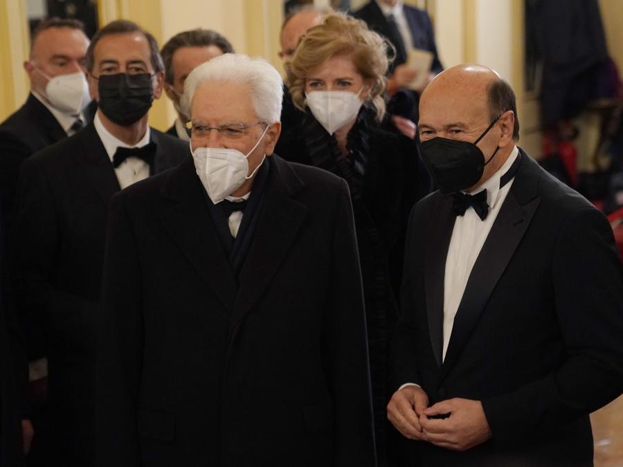 Teatro alla Scala Dominique Meyer accoglie il Presidente della Repubblica, Sergio Mattarella (Ansa / Daniel Dal Zennaro)