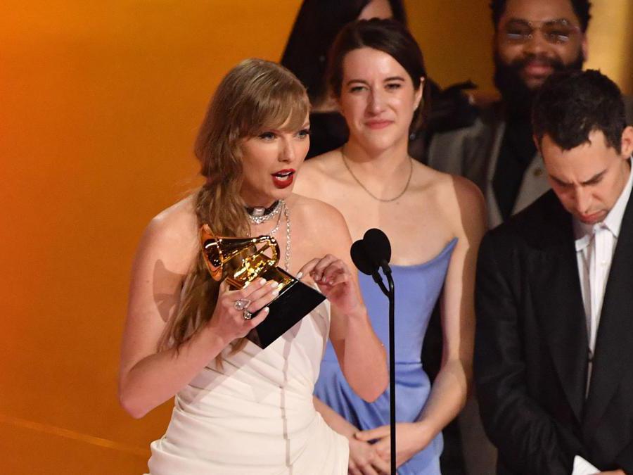 Taylor Swift nella storia si aggiudica il quarto Grammy per il miglior