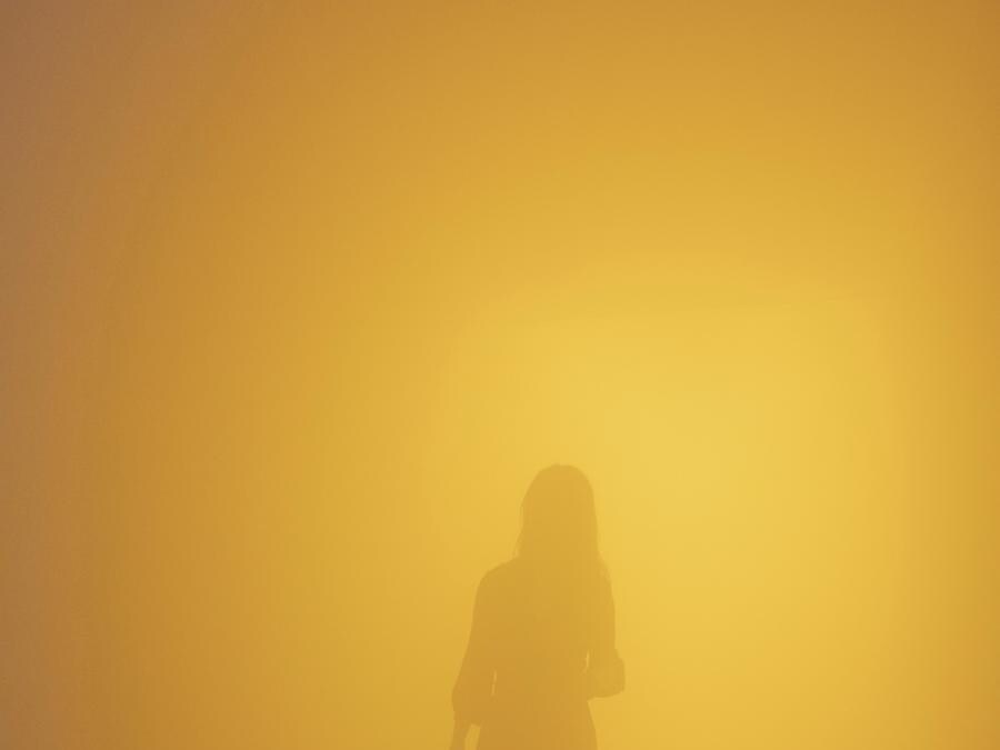 Olafur Eliasson «Din blinde passager (Your blind passenger)» 2010. Lampade fluorescenti. Installazione presso la «Tate Modern, Londra» (Photo: Anders Sune Berg) 2019 Olafur Eliasson