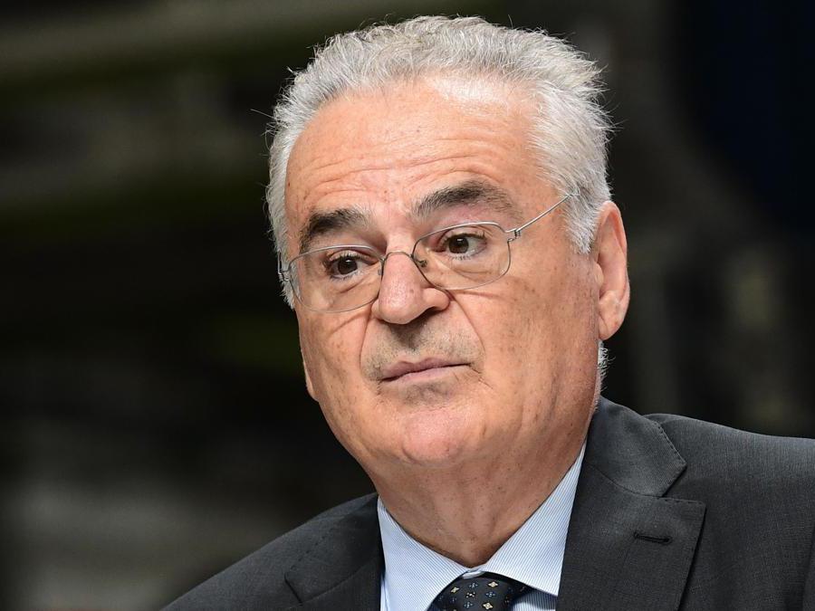 Il responsabile della produzione Ema, Luigi Galante (Ap/Miguel Medina)