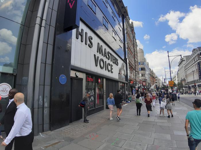 La crisi dei negozi a Londra