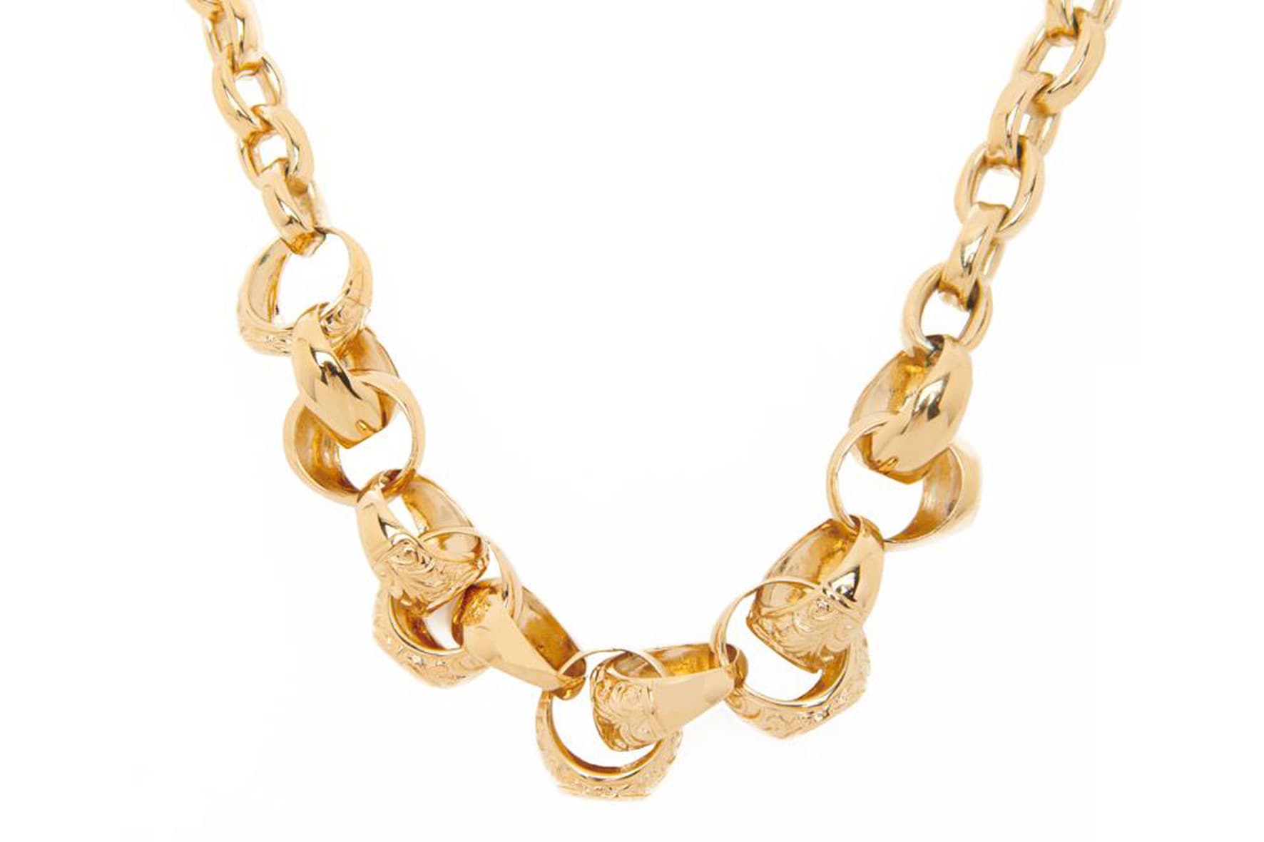 MOI MEME. Collana formata da una catena di anelli chevalier in ottone dorato (210 €)