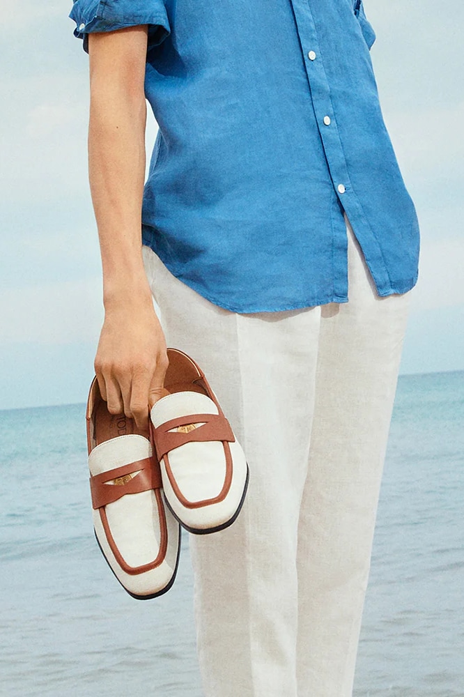 TOD'S. Mocassino sfoderato, bicolore in canvas naturale profilato in pelle