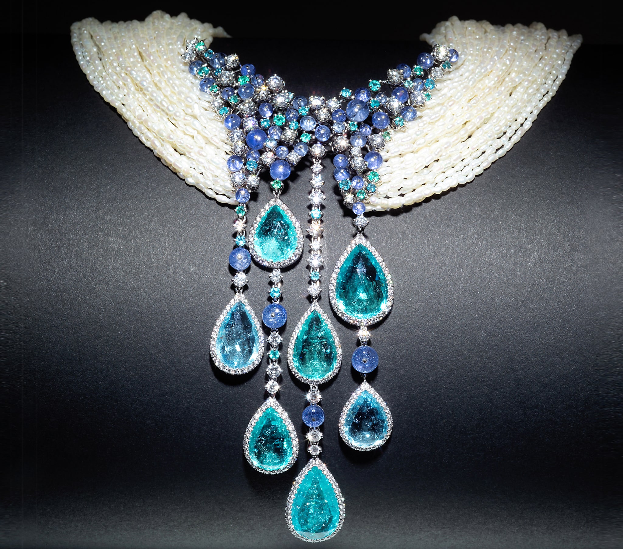 Collier Brunilde pezzo unico, in micro perle multifilo con una cascata di tormaline Paraiba, zaffiri birmani e brillanti, SCAVIA.