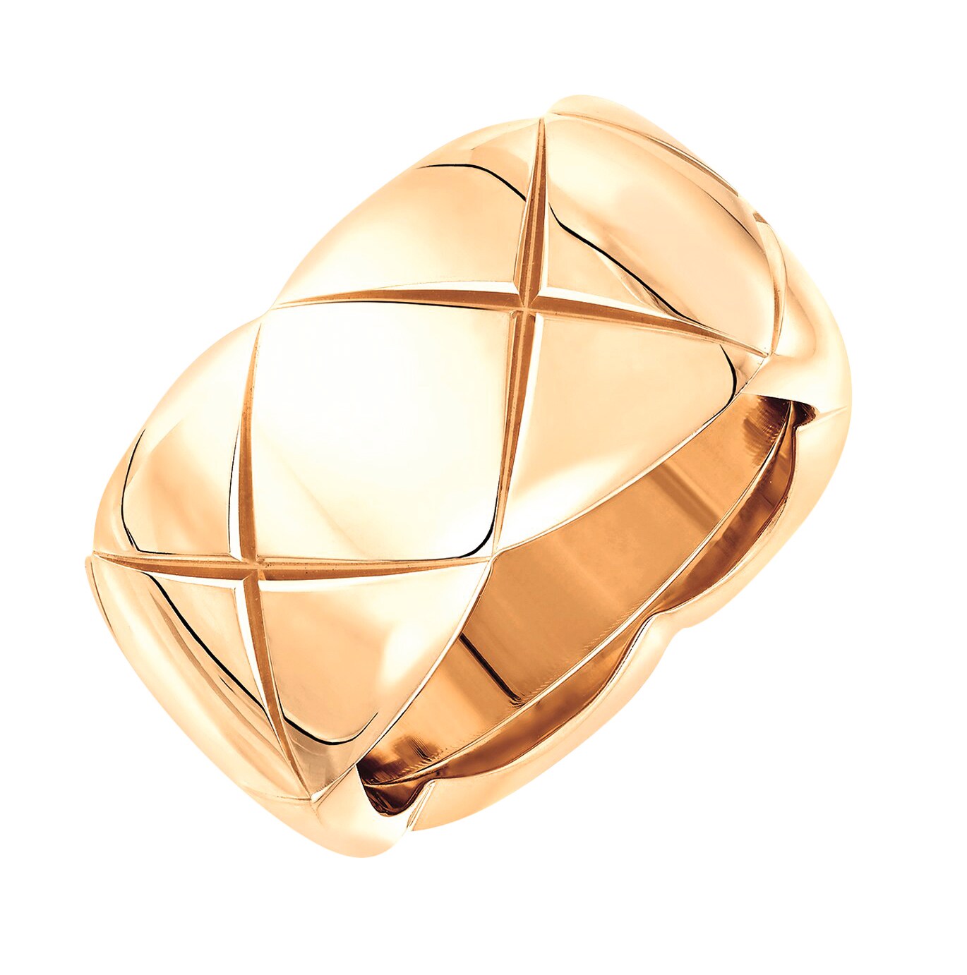 Anello Coco Crush, in oro beige matelassé, CHANEL (3.150 €).