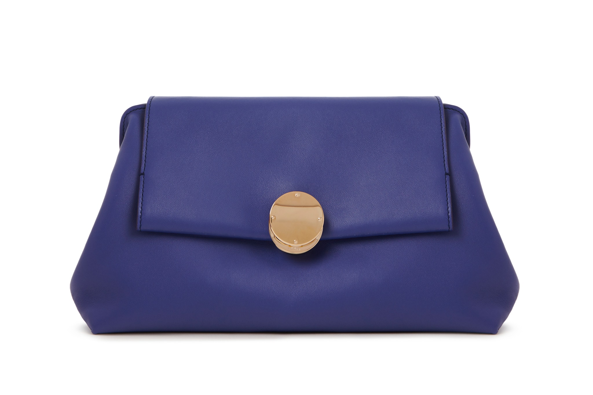 Chloe. Clutch svasata in pelle opaca con chiusura in metallo, collezione Penelope.
