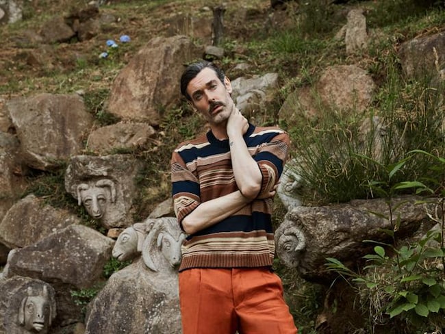 L’uomo di Luca Larenza è un “turista inglese”