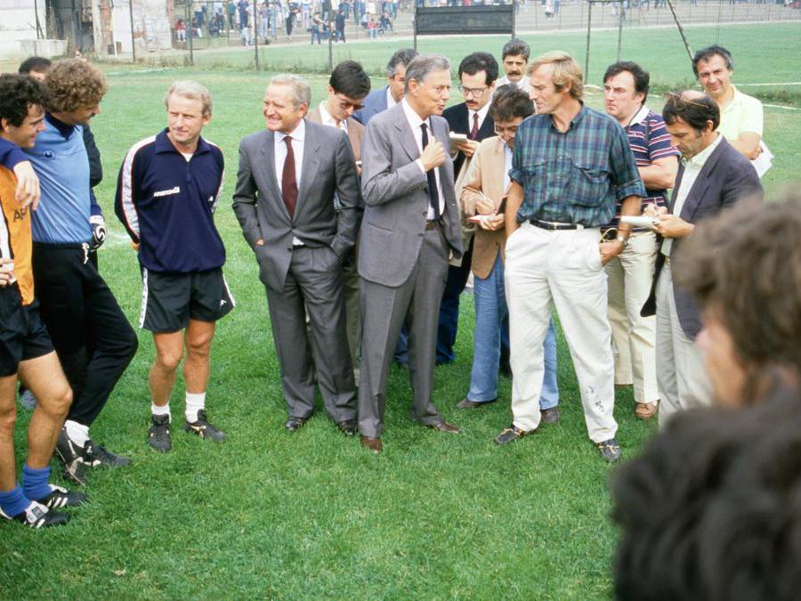 Giampiero Boniperti conTrapattoni, Morini e Umberto Agnelli nel 1980 (Juventus FC - Archive/Juventus FC -  Getty Images)