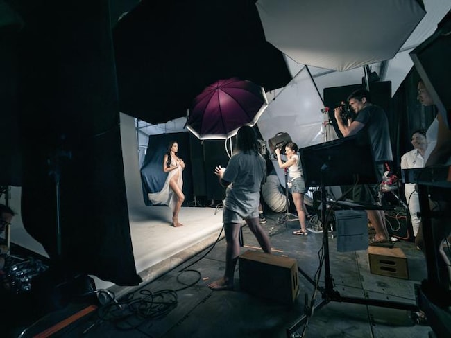 Calendario Pirelli, le foto del backstage