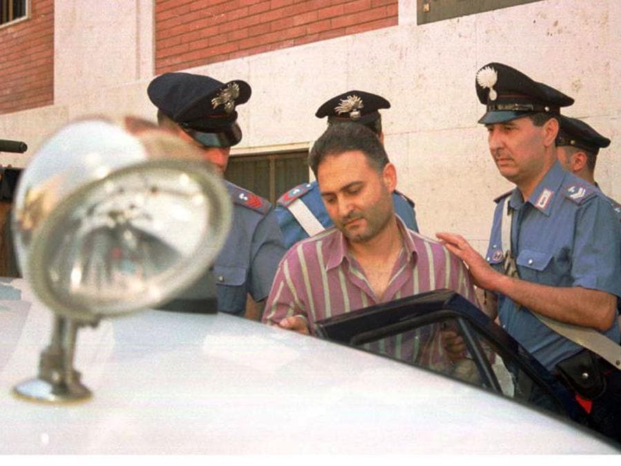 Girolamo Molè', arrestato l'11 luglio 1997 a Gioia Tauro (RC), esponente di spicco dell'omonima cosca di ‘ndrangheta, latitante da 5 anni
