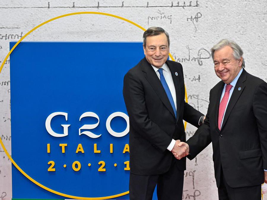  Mario Draghcon il Segretario Generale Delle Nazioni Unite General Antonio Guterres  (Photo by Alberto PIZZOLI / AFP)