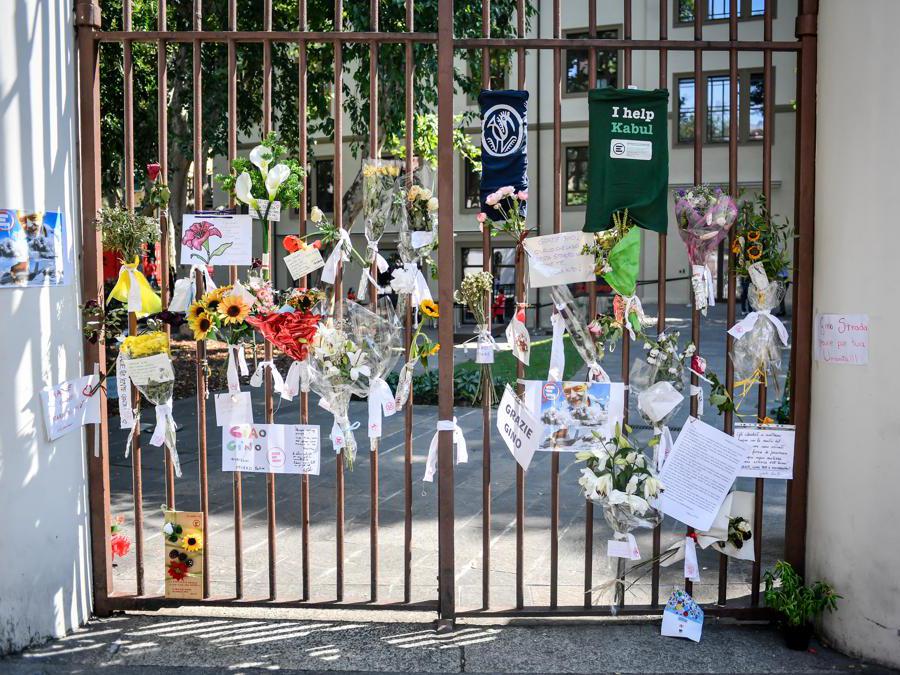 Milano , Camera ardente di Gino Strada presso la sede di Emergency in via santa croce Photo Claudio Furlan/LaPresse 