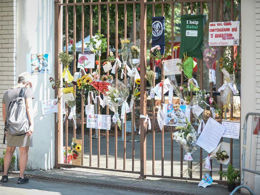 Milano , Camera ardente di Gino Strada presso la sede di Emergency in via santa croce Photo Claudio Furlan/LaPresse 