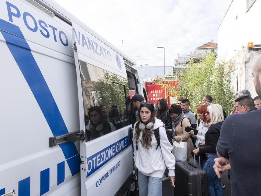 Viale Sarca, Fulvio testi. Deragliamento di un treno a seguito dell'impatto con un vagone merce. Nessuna vittima. - Cronaca- Milano, Italia - Venerdì 13 settembre 2024. (Foto Alessandro Cimma/Lapresse)