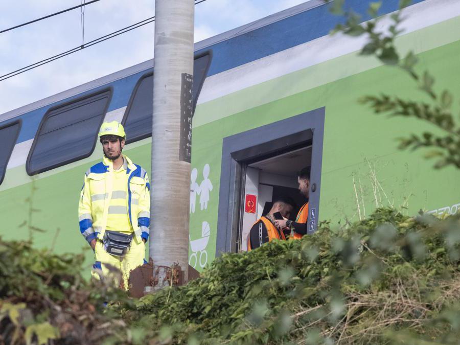 Viale Sarca, Fulvio testi. Deragliamento di un treno a seguito dell'impatto con un vagone merce. Nessuna vittima. - Cronaca- Milano, Italia - Venerdì 13 settembre 2024. (Foto Alessandro Cimma/Lapresse)