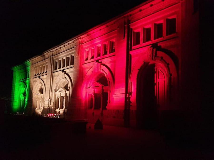 Il Tricolore illumina la centrale Enel di Nove (ANSA)