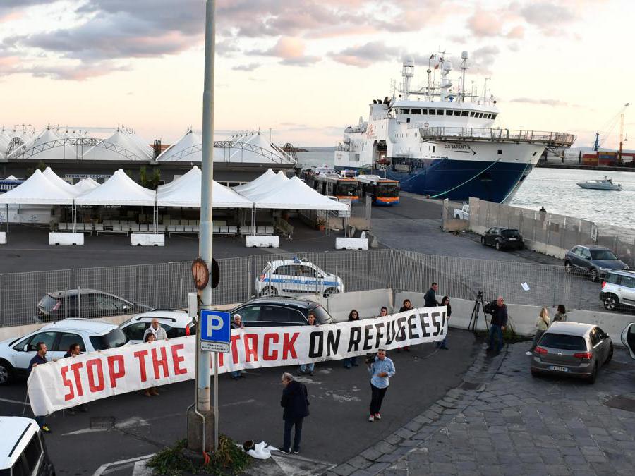 The Geo Barents, search and rescue ship of Doctors Without Borders (Medici Senza Frontiere), with 572 shipwrecked on board, has arrived in the port of Catania, Sicily island, southern Italy, 06 November 2022. The ship, as reported by the NGO, has received the authorization from the Italian authorities to assess the cases of vulnerability on board. This is the second ship present in the port of Catania: last night the Humanity 1 docked in the eastern pier, carrying 179 migrants, of which 144 disembarked following the inspection on board. ANSA/ORIETTA SCARDINO