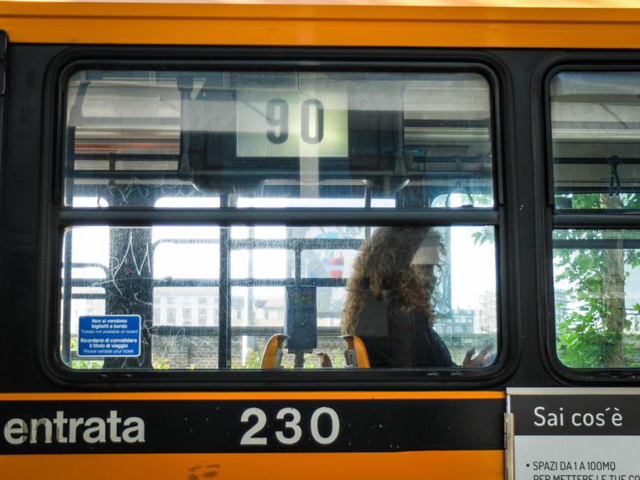 La linea circolare del filobus 90 e 91nel giorno della riapertura dopo il lockdown, Milano, 18 maggio 2020. Ansa/Matteo Corner