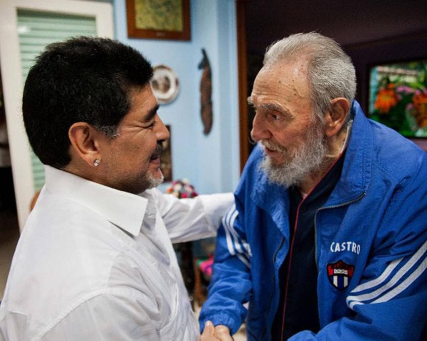 Diego Armando Maradona e Fidel Castro a Cuba nel 2013 (Ipp)