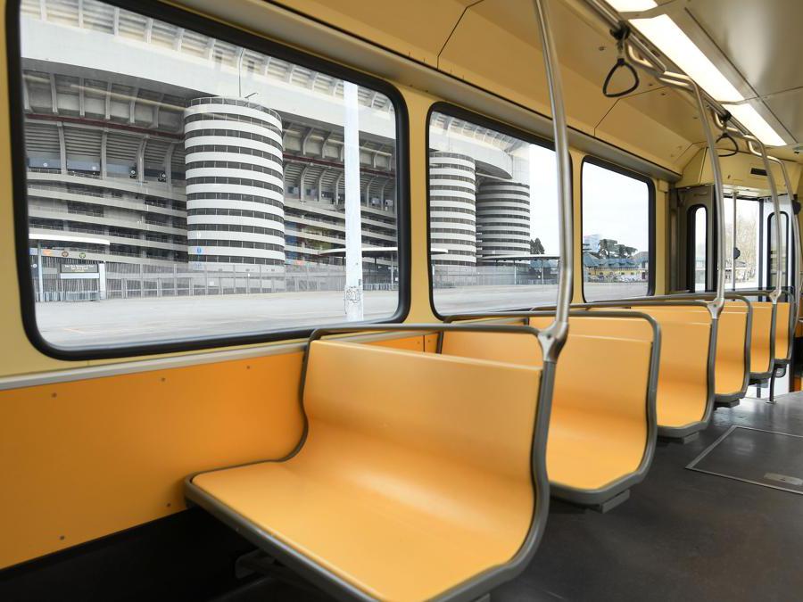 Stadio Giuseppe Meazza. (Reuters / Daniele Mascolo)