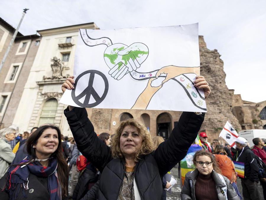 Manifestazione per la pace, Roma, 5 November 2022. (ANSA/MASSIMO PERCOSSI)