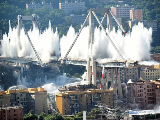 Ponte Morandi, dal crollo all’abbattimento