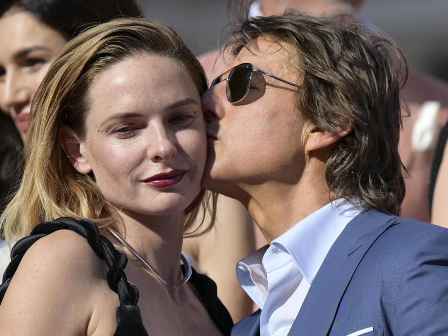 Tom Cruise con l’attrice  Rebecca Ferguson. (Ansa / Ettore Ferrari) 