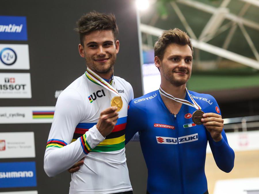 MARZO. CICLISMO SU PISTA. L’Italia chiude i mondiali polacchi di Pruszkow, all’ottavo posto del medagliere con tre medaglie. Nell'inseguimento individuale, oro per Filippo Ganna (sinistra) e argento per Davide Plebani (destra) Argento per Letizia Paternoster nella gara a punti dell'Omnium femminile. (Afp)