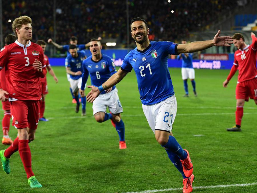 MARZO.CALCIO. Con la rete realizzata nel primo tempo, su calcio di rigore, nella gara di qualificazione agli Europei del 2020 contro il Liechtenstein, Fabio Quagliarella è diventato il marcatore più anziano a realizzare una rete con la maglia azzurra. All'età di 36 anni e 54 giorni ha superato Christian Panucci, andato a segno contro la Romania a Euro 2008 a 35 anni e due mesi. L'attaccante campano con le 26 reti realizzate durante la stagione 2018-2019, sil laurea capocanonniere della Serie A.(Afp)