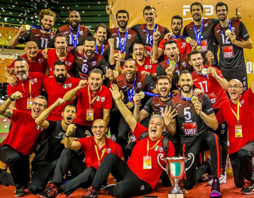 DICEMBRE. VOLLEY. Dopo il titolo di campione d’Italia nella Superlega e la conquista della Champion League, la Lube Civitanova chiude l'anno, laureandosi campione del mondo per club. Sconfitti in finale i padroni di casa barsiliani del Sada Cruzeiro per 3 set a-1. (Instagram)