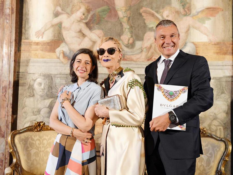 Da sinistra, Lucia Boscaini, Brand and Heritage Curator di Bulgari, Cecilia Matteucci Lavarini, il ceo Bulgari Jean-Christophe Babin (Photo by Daniele Venturelli )