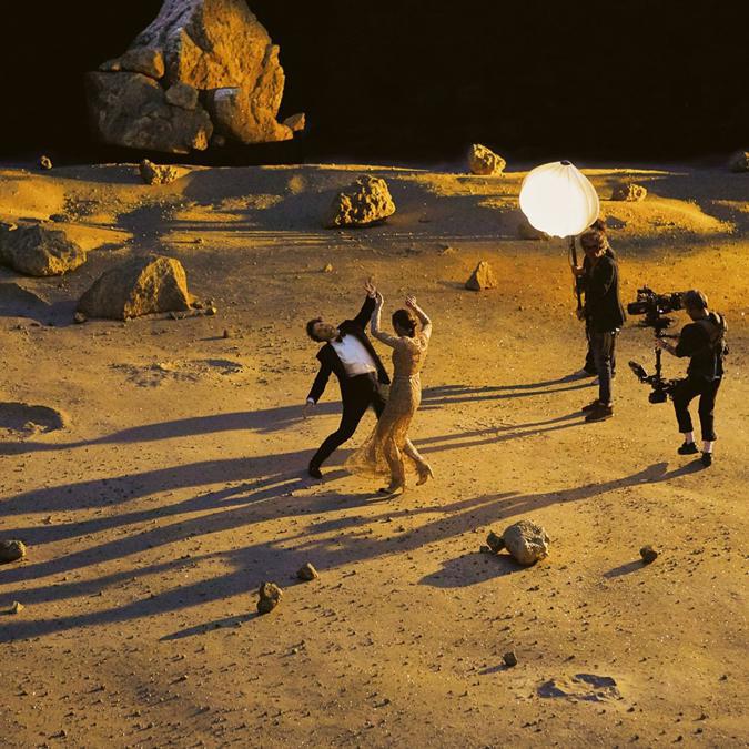Backstage del nuovo spot di Chanel N°5 con il premio Oscar Marion Cotillard 