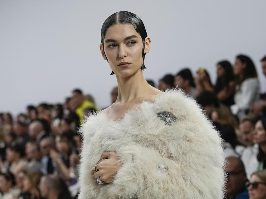  (AP Photo/Christophe Ena)