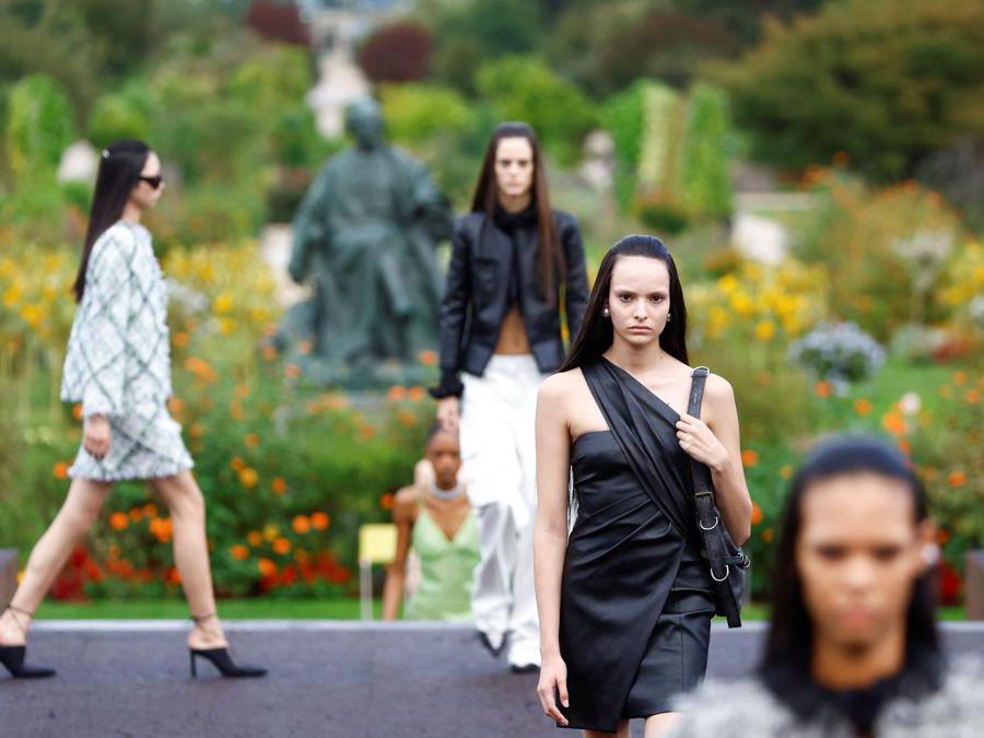 La collezione Givenchy per la PE 2023 - Il Sole 24 ORE