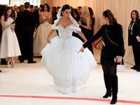 Penelope Cruz in Chanel Couture (REUTERS/Andrew Kelly)