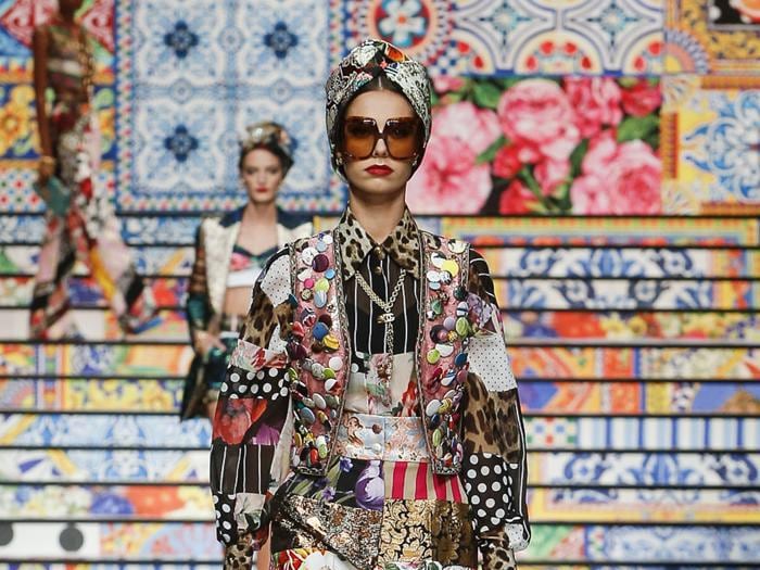 Per Dolce&amp;Gabbana la primavera estate 2021 è un patchwork multiculturale