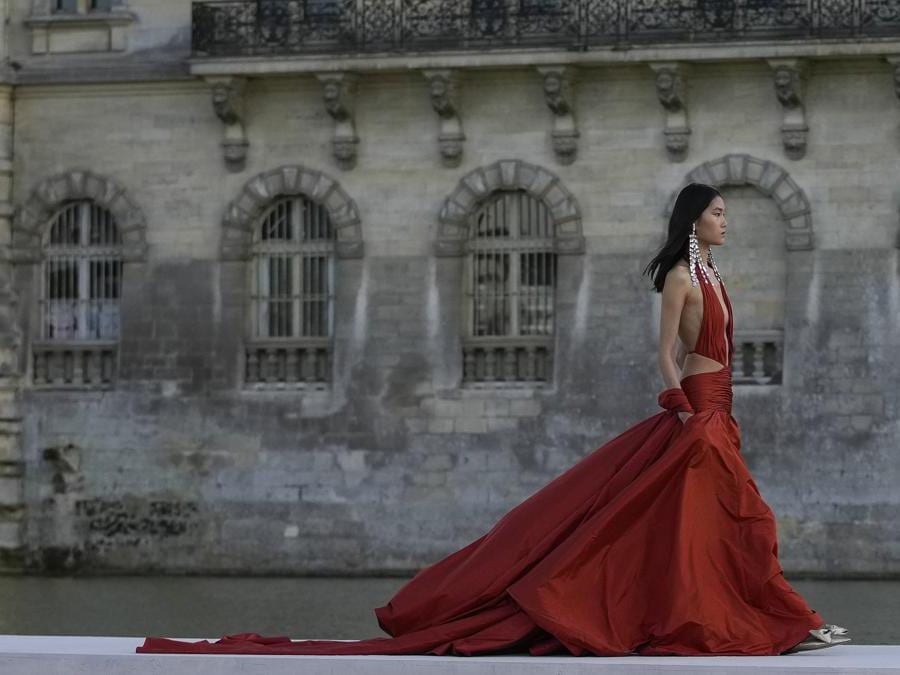 AP Photo/Christophe Ena