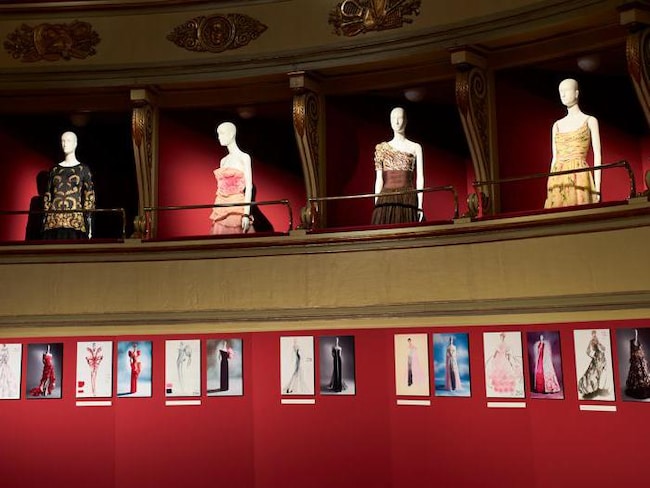 Valentino compie 90 anni: a Voghera una mostra sulla sua arte 
