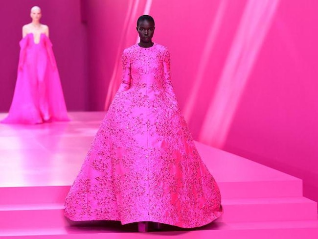 Valentino, una contemporanea vie en rose