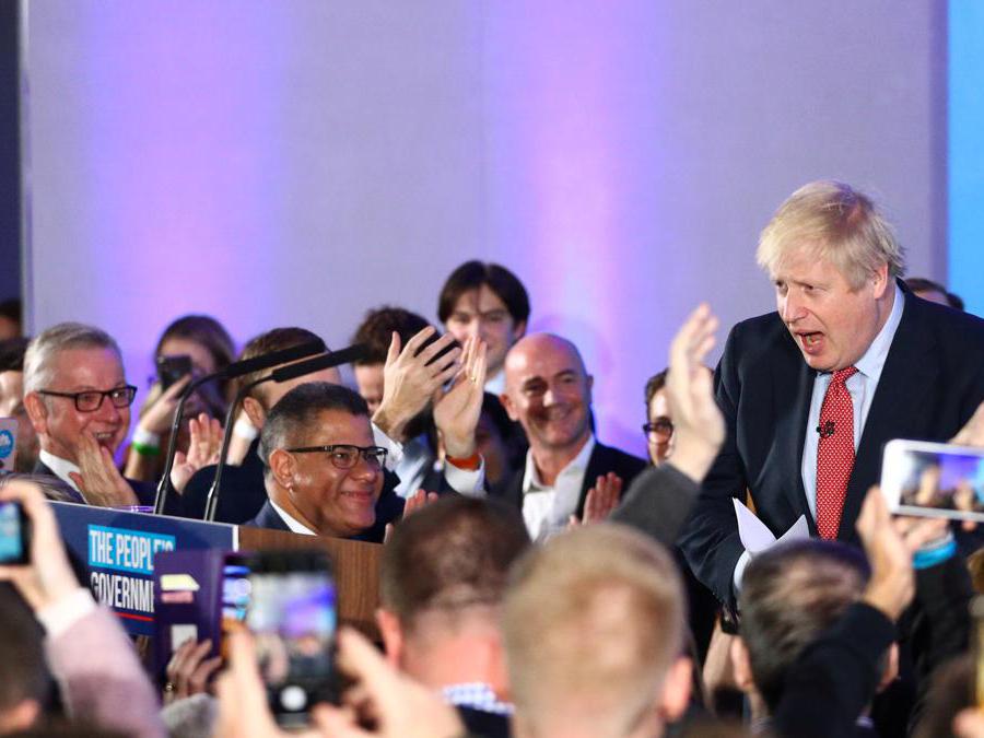 Il primo ministro britannico Boris Johnson durante un evento del partito conservatore a seguito dei risultati delle elezioni generali a Londra (Reuters/Hannah McKay)